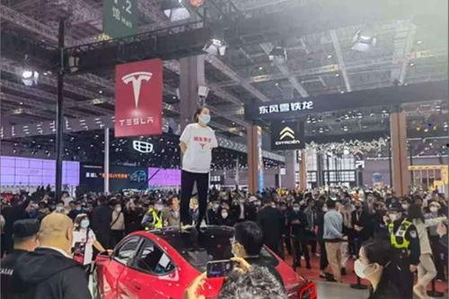 汽车吃瓜最新事件爆料,最新吃瓜事件揭秘 第1张 汽车吃瓜最新事件爆料,最新吃瓜事件揭秘 第1张